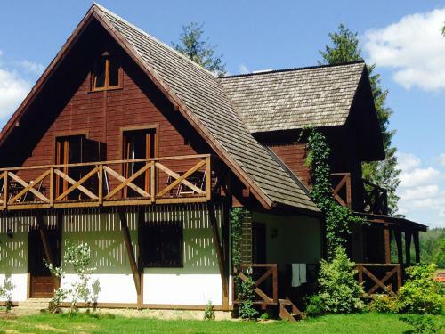 Bed & Breakfast Modryna - Modrzewiowy Dom