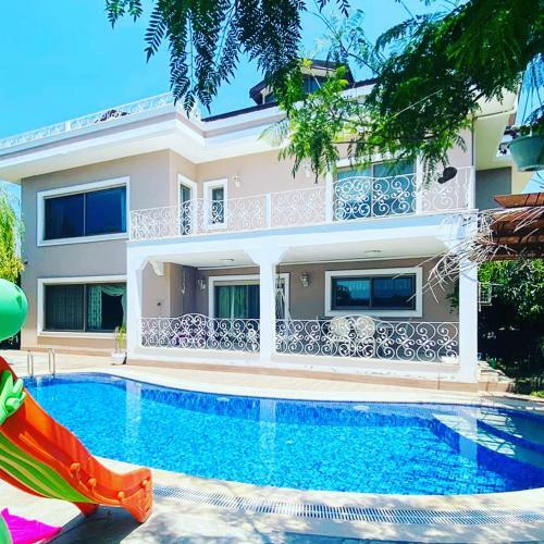 Villa Belis&liya