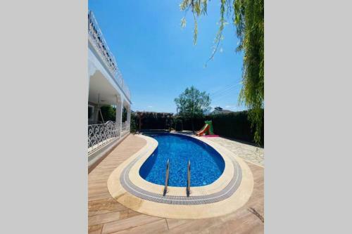 Villa Belis&liya