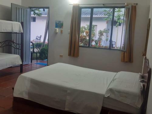 Hotel Y Caba�as El Tr�bol
