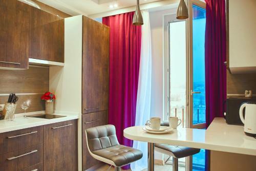 Sauna, Big Jacuzzi , Khreshchatyk Apartments