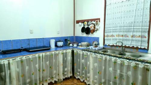 Hostal Wildlife Art House