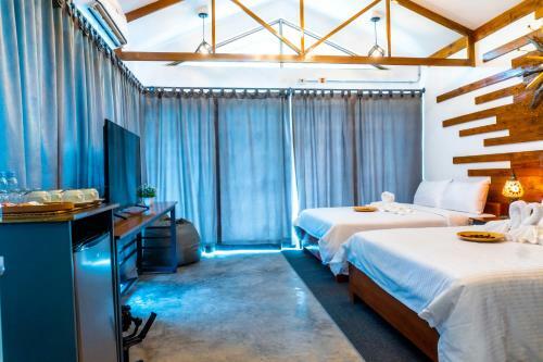 Hotel Av Suites