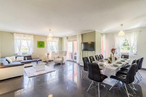 Villa Tina 5 Sissano