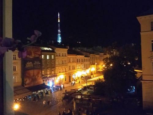 Apartment On Rynok Square
