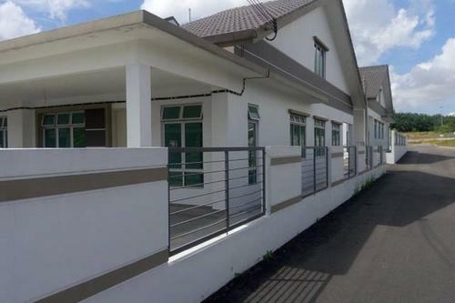 Hostal Kulai Indah Homestay