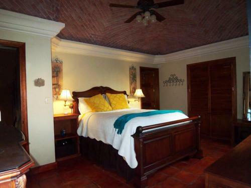 Casa Grande 3 Bedroom Residence San Miguel