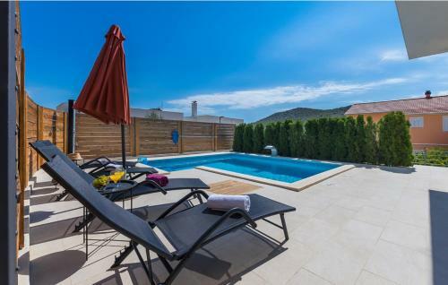 Villa Belitzein With Swimming Pool