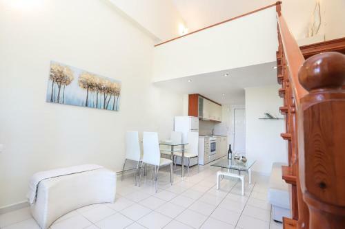 Tranquil Apartments By Corfuescapes