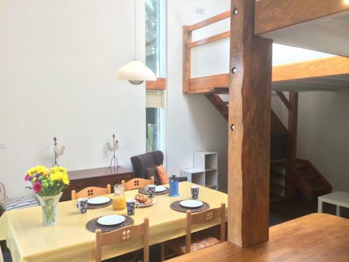 North Mundham Studio, Sleeping 4 With Pool & Tennis Court