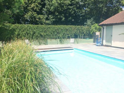 North Mundham Studio, Sleeping 4 With Pool & Tennis Court