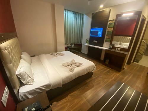 Hotel Ambika Residency Manali