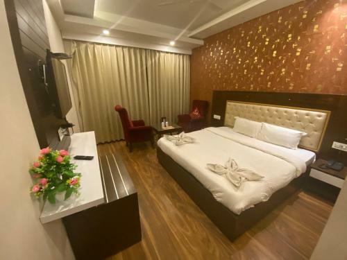 Hotel Ambika Residency Manali