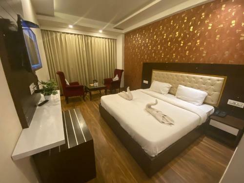 Hotel Ambika Residency Manali