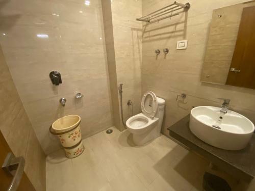 Hotel Ambika Residency Manali