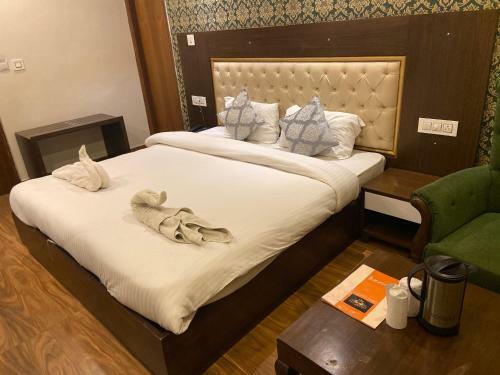 Hotel Ambika Residency Manali