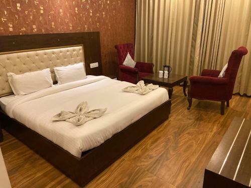 Hotel Ambika Residency Manali