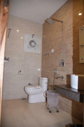 Hotel Ambika Residency Manali