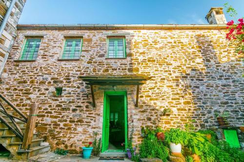 Hostal Morfeas Guesthouse