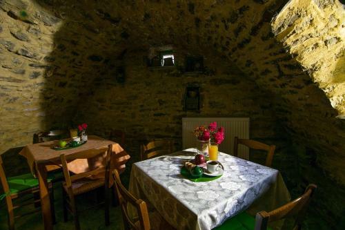 Hostal Morfeas Guesthouse