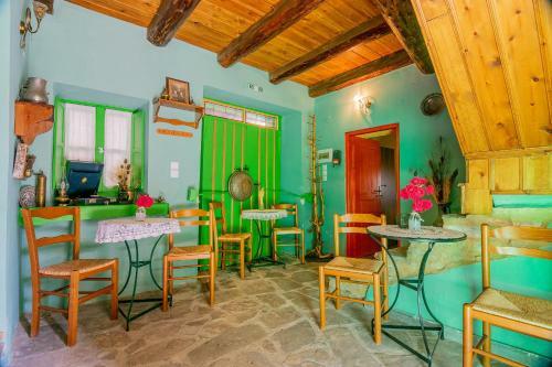 Hostal Morfeas Guesthouse