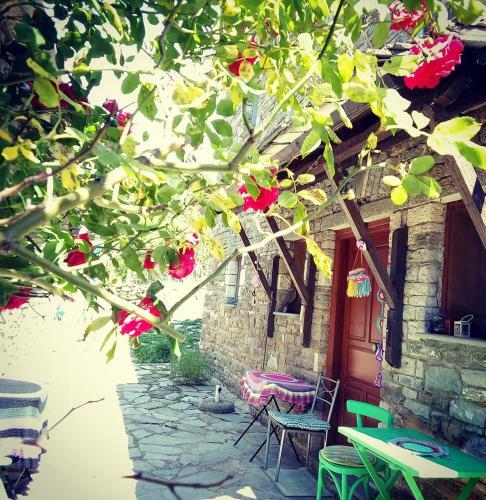 Hostal Morfeas Guesthouse