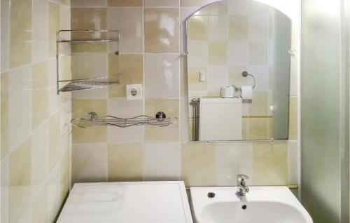 Holiday Home Balatonfenyves 40