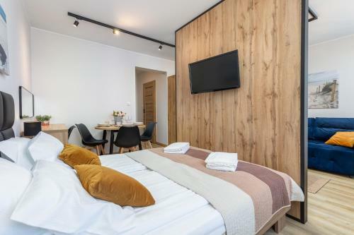 Apartament Planeta 300 Z Gara?em