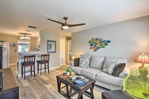Colorful, Pet-friendly Home Near Ormond Beach