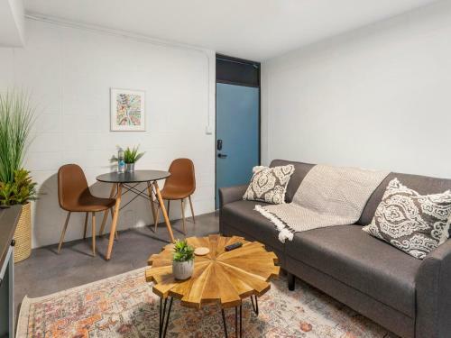 Apartamento Comfortable Studio With Queen Bed, City Walkable!