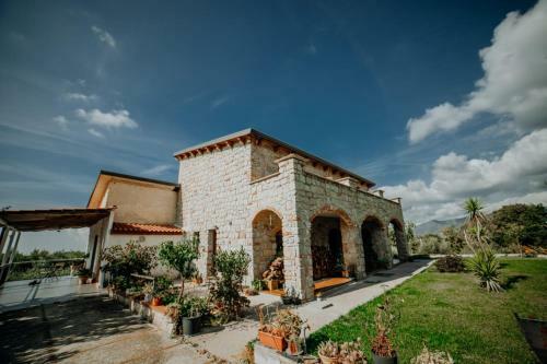 Bed & Breakfast Stone House