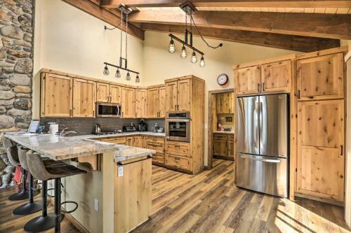 Zephyr Cove Escape With Deck - Steps To Beach!