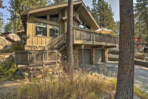 Zephyr Cove Escape With Deck - Steps To Beach!