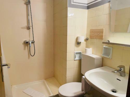 Bed & Breakfast Pension Dangl - Glacier Rock