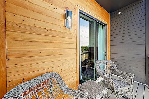 Hotel Endeavor Unit 302