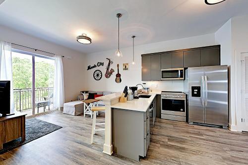 Hotel Endeavor Unit 302