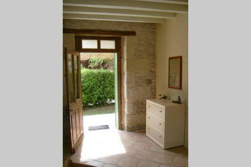 Petite Maison Au Bord Du Canal