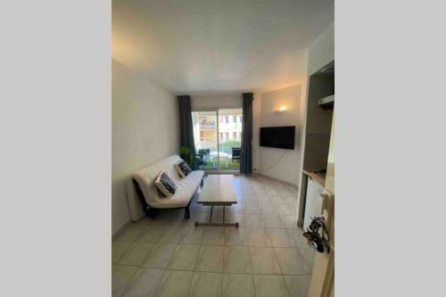 Apartamento Petit Deux Pi�ce, Aper�u Port