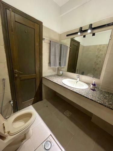 Flamingo Luxury Apartments.