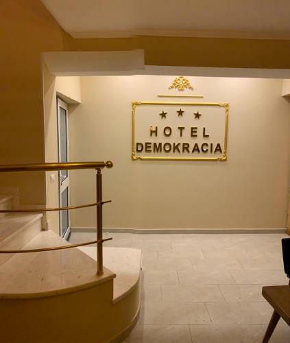 Hotel Demokracia