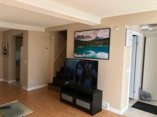 Apartamento Cozy 2 Bedroom Townhouse With Large Den