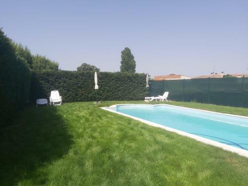 Casa Chalet En El Campo