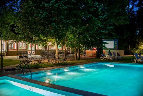 Szindb�d Wellness Hotel