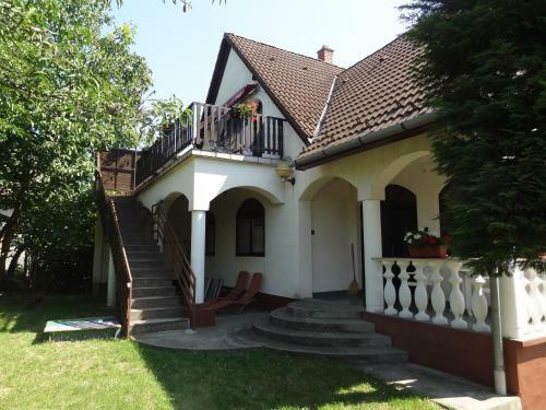 Hostal Zsoli Vend�gh�z