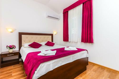 Aqua Breeze Apartments