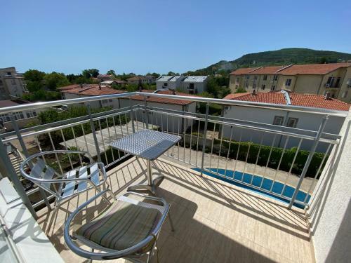 Apartments In Complex Lotos