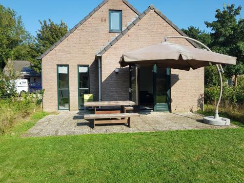 Recreatiewoning Maas En Waal 92