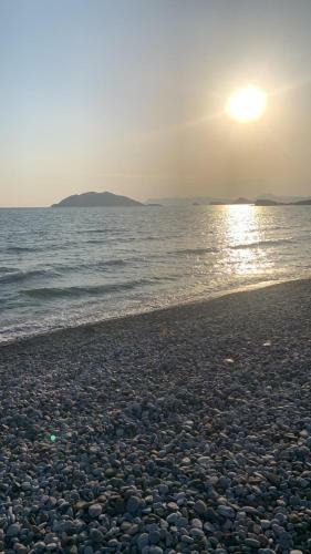 Nearby The Sea With Pool Triplex Villa