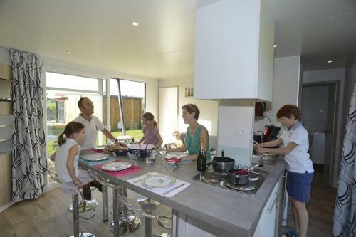 Les Roulottes & Cottages Du Moulin