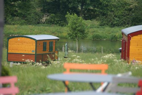 Les Roulottes & Cottages Du Moulin